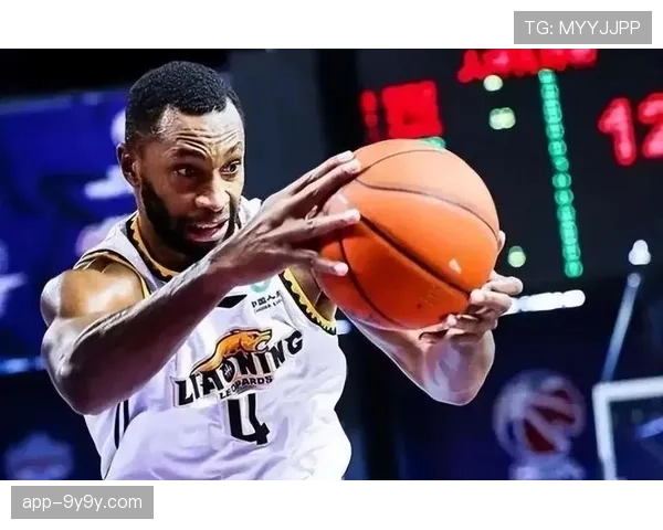 弗格、琼斯等外援已结束假期归队，季后赛外援状态调整受关注